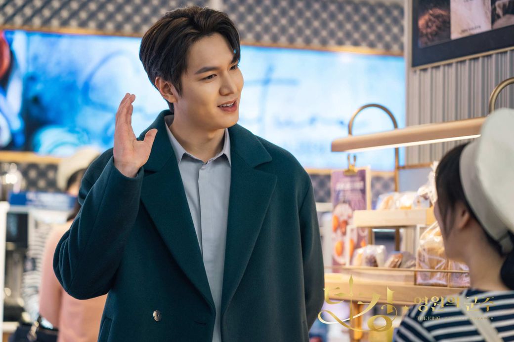 国王李敏镐视频,李敏镐皇帝与护卫