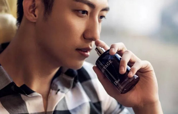 顶级香水奢侈品牌男士,商务男士香水品牌推荐