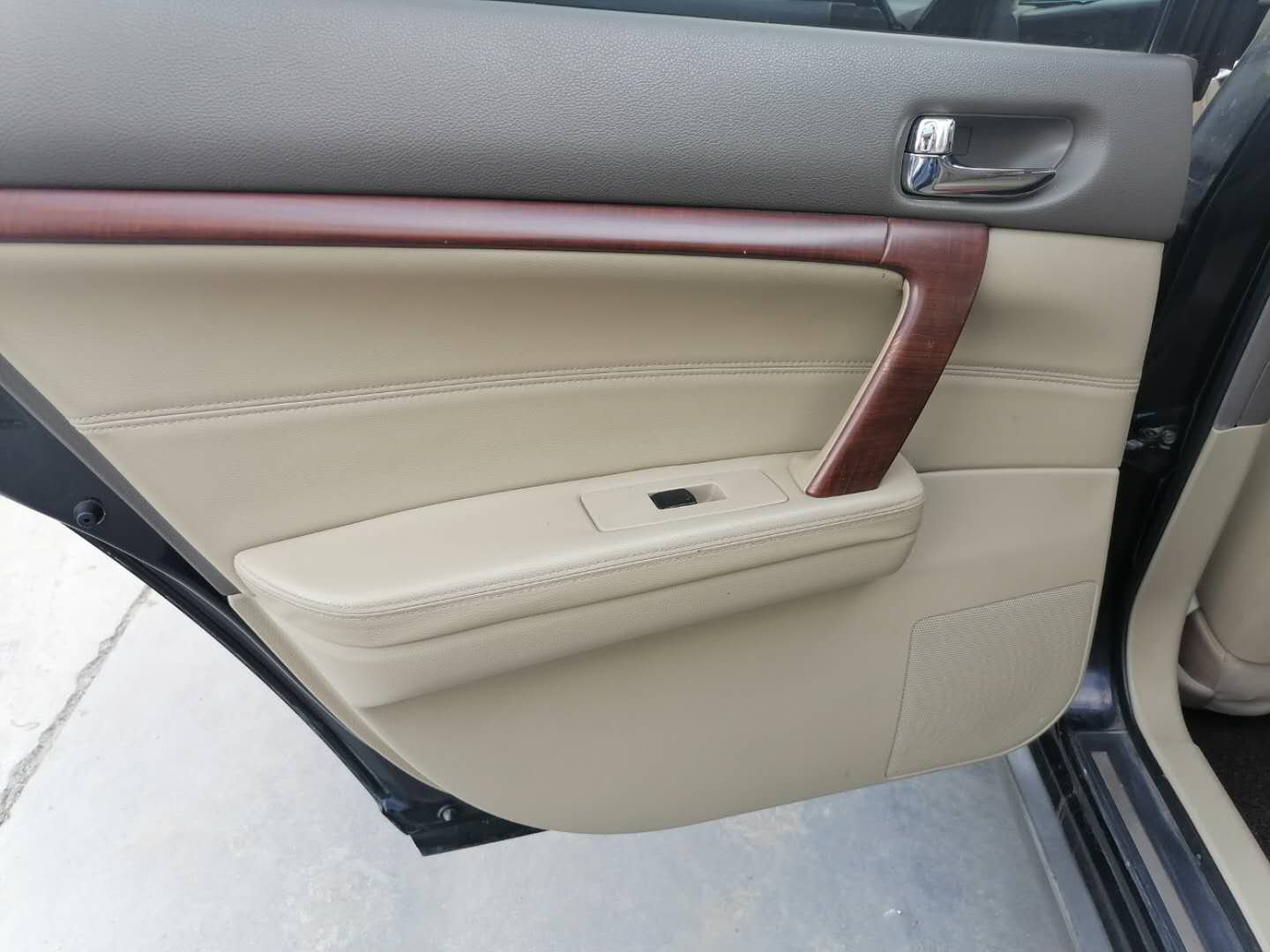 07年天籁v6二手车价格,07年天籁2.0二手的现值多少钱