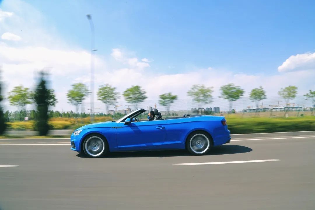 奥迪a540quattro,奥迪a52010款