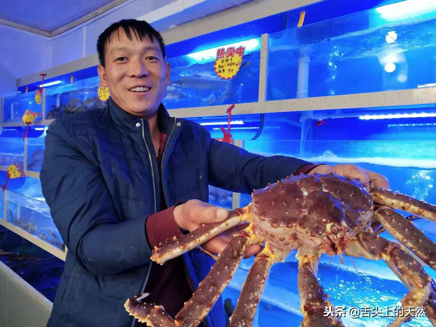 海鲜批发市场打工的都干啥活,农村小伙在野外做海鲜生意