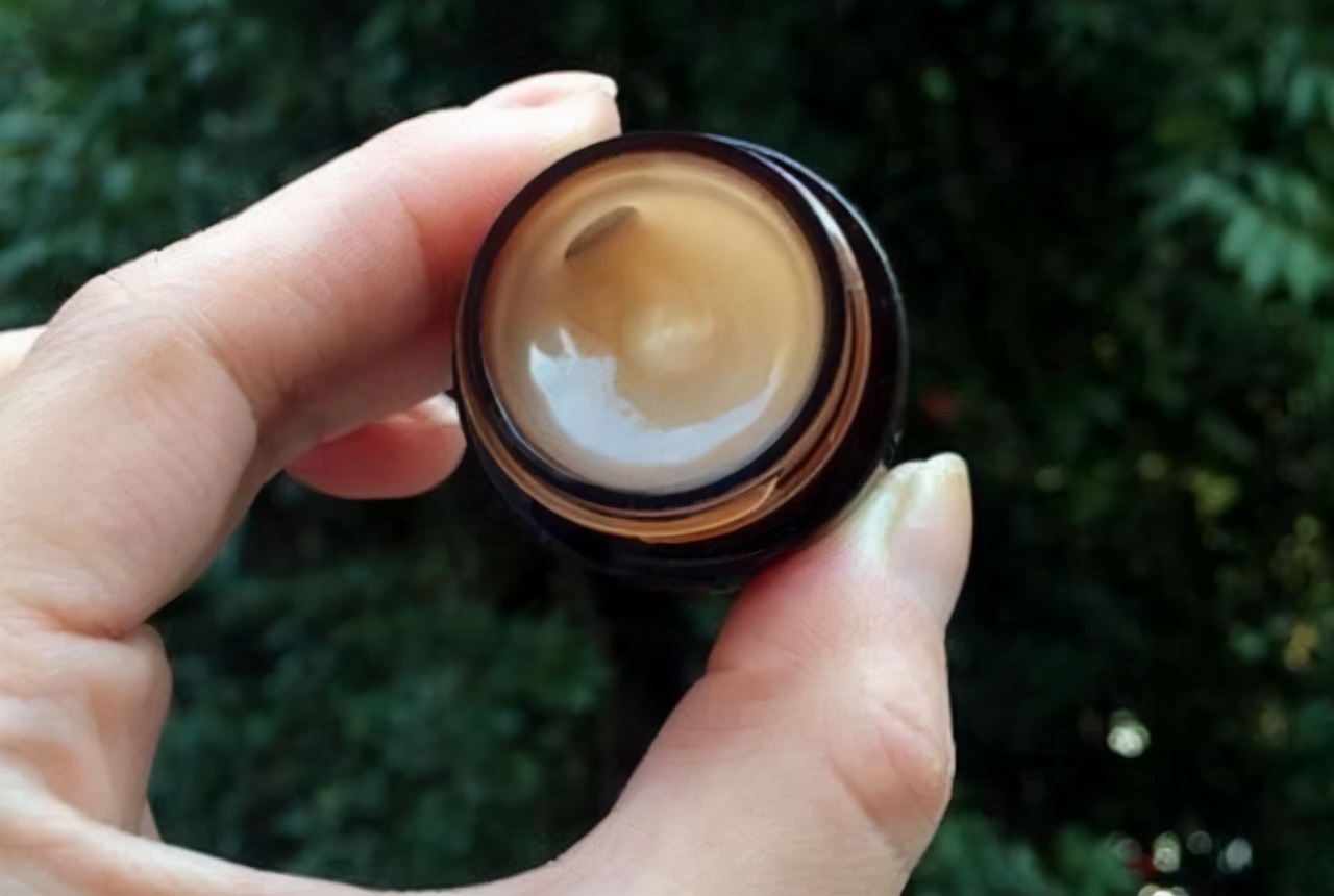 哪种眼霜好用又不贵国产,国产好用不贵的4款眼霜