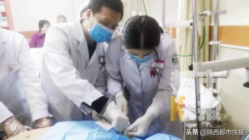 老人胳膊上有鼓包,老人胳膊起包了怎么回事