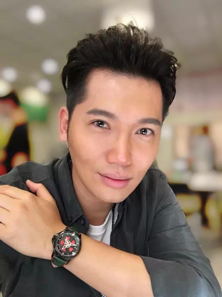 TVB小生与老戏骨对戏直言紧张为演好角色做足功课