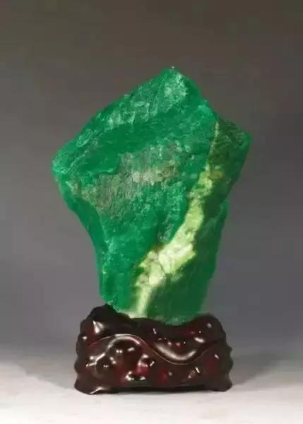 玩玉的人必备的东西,玩玉之人最深度解析