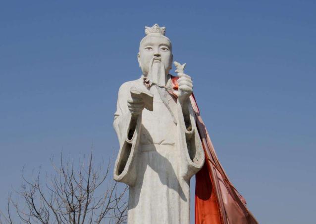 古代神医扁鹊，曾治好虢国太子，在妇科、儿科上都有很高的造诣