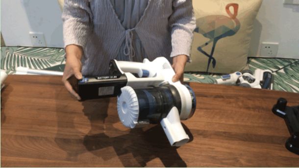 怎么看戴森吸尘器是24款的,正负零吸尘器与戴森对比