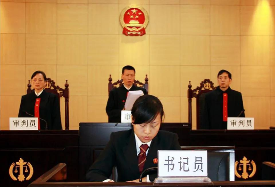 碰瓷的受伤或死亡司机免责,碰瓷失败当场死亡算谁的责任