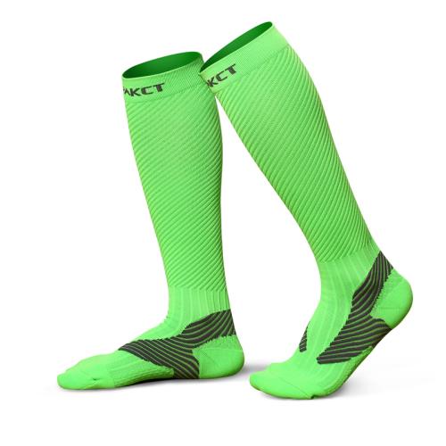 跑步穿跑步袜的好处,穿长筒跑步袜对跑步提升有帮助嘛