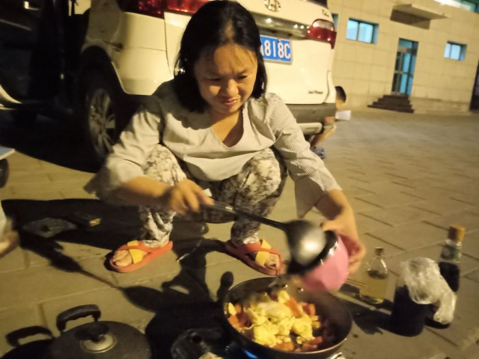 一路到新疆穷游,床车自驾穷游视频15分钟