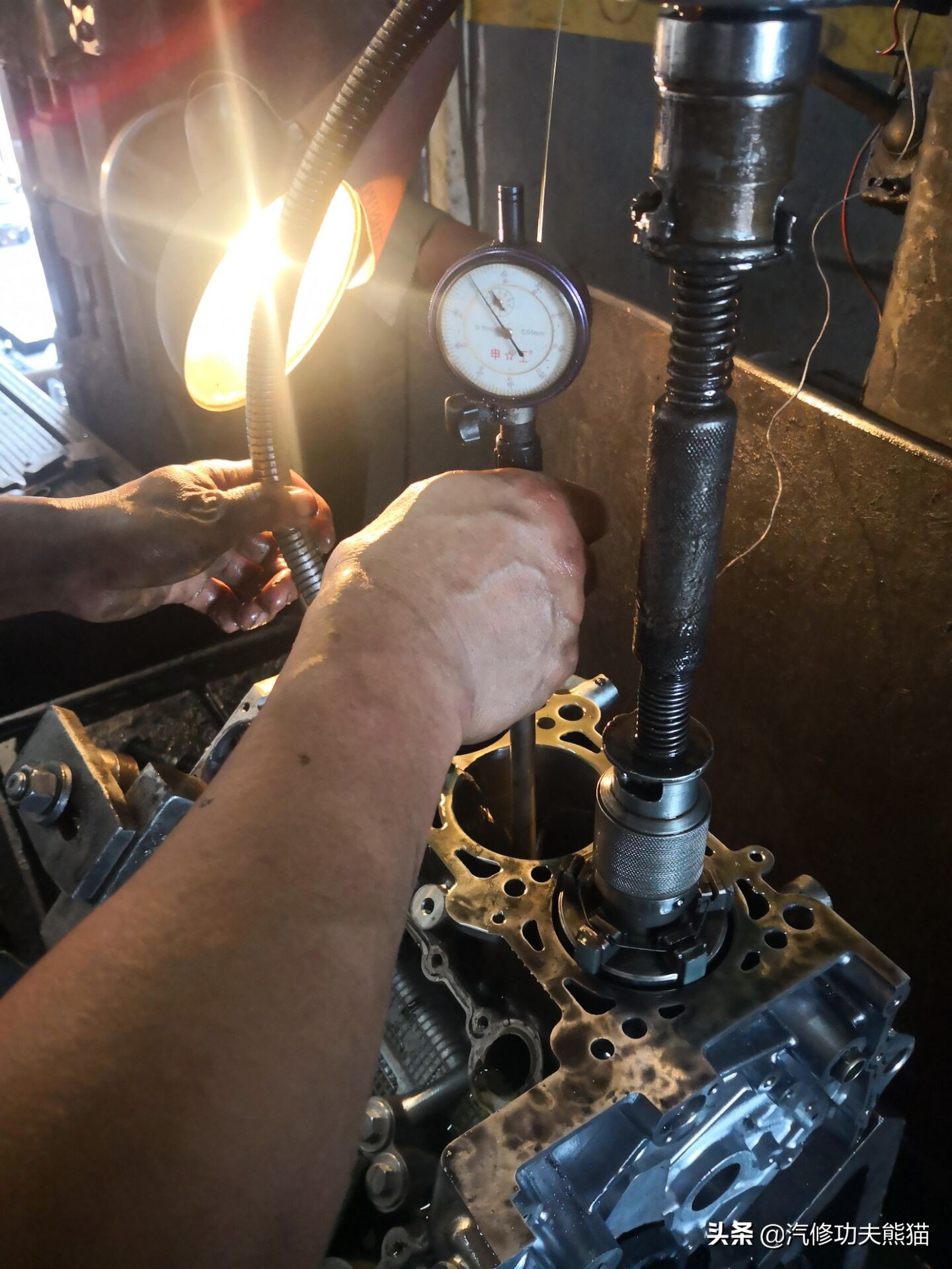 能拉动波音747的大众神车途锐烧机油治理，修完了又可以拉飞机了