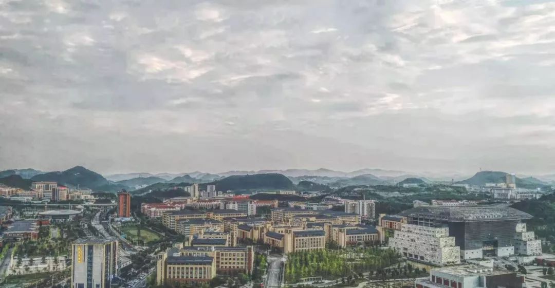 据说贵州万千大学生都集中在这里，这究竟是什么样的一个地方？