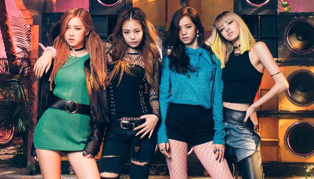 王嘉尔为lisa打calllisa点赞评论,lisa怎么回应王嘉尔