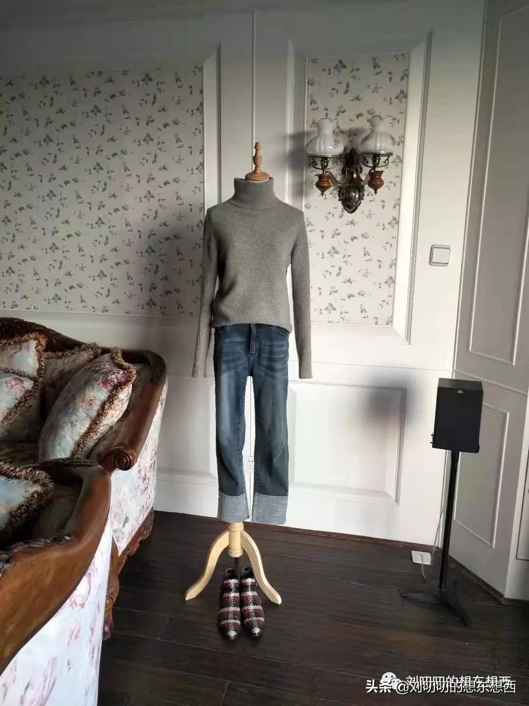 春季套头超薄羊绒衫搭配,夹克式羊绒外套怎么搭配