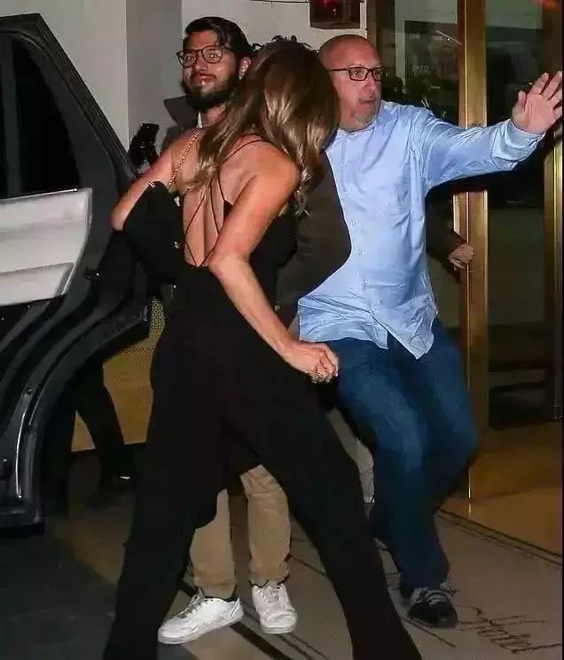 倪妮变美秘诀,倪妮美背杀教程