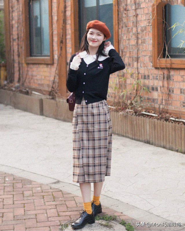 如何把宽大的毛衣穿得显瘦,春天穿毛衣教程