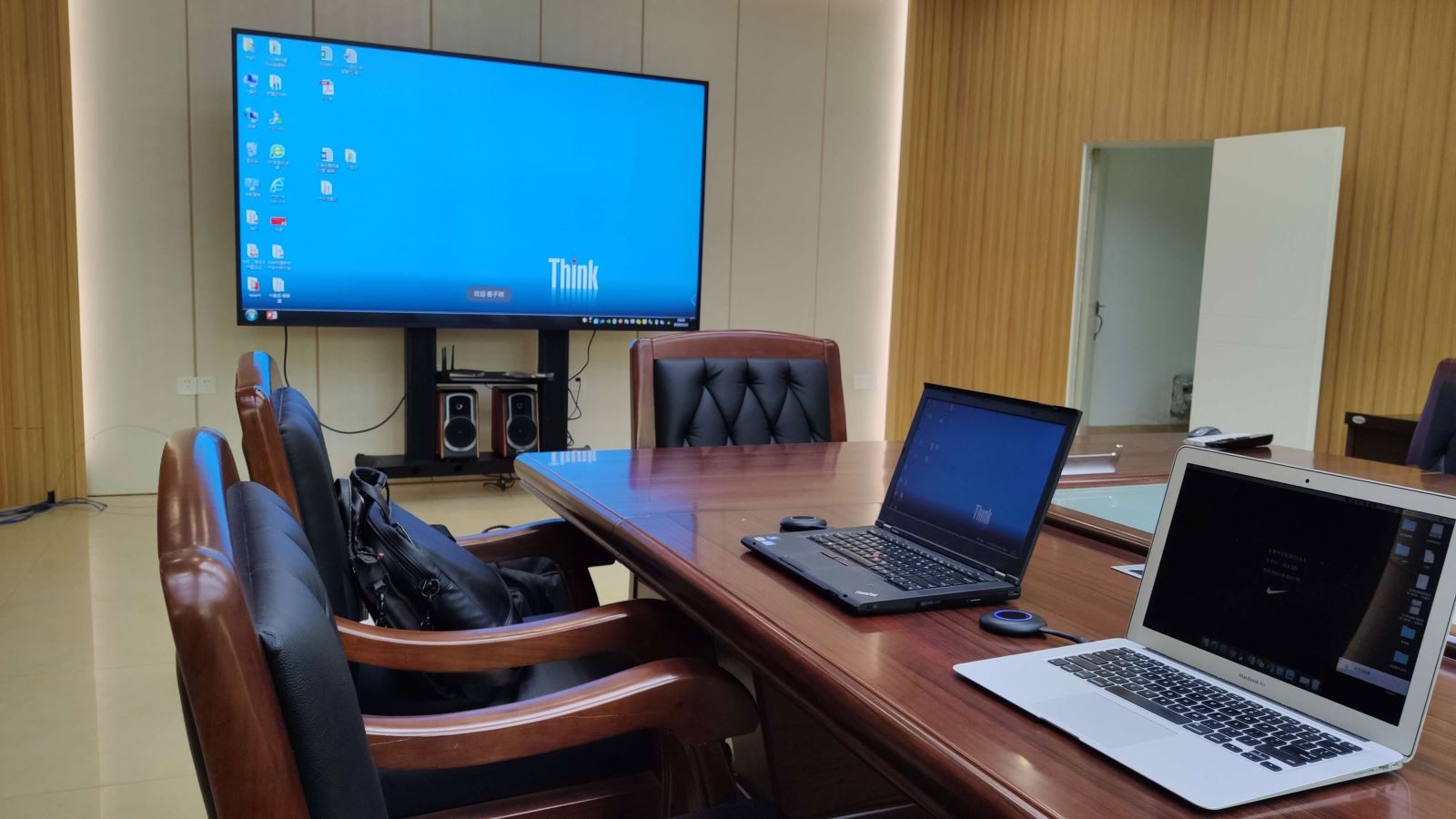 笔记本屏幕怎么无线投屏到电视上,怎样将笔记本电脑无线投屏到电视