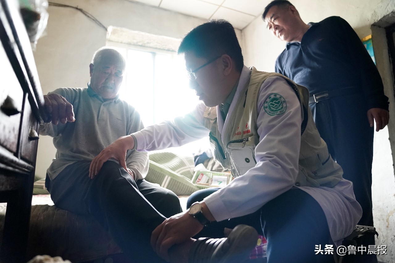 帐篷医疗队走进西流泉村村民的愁事有解了