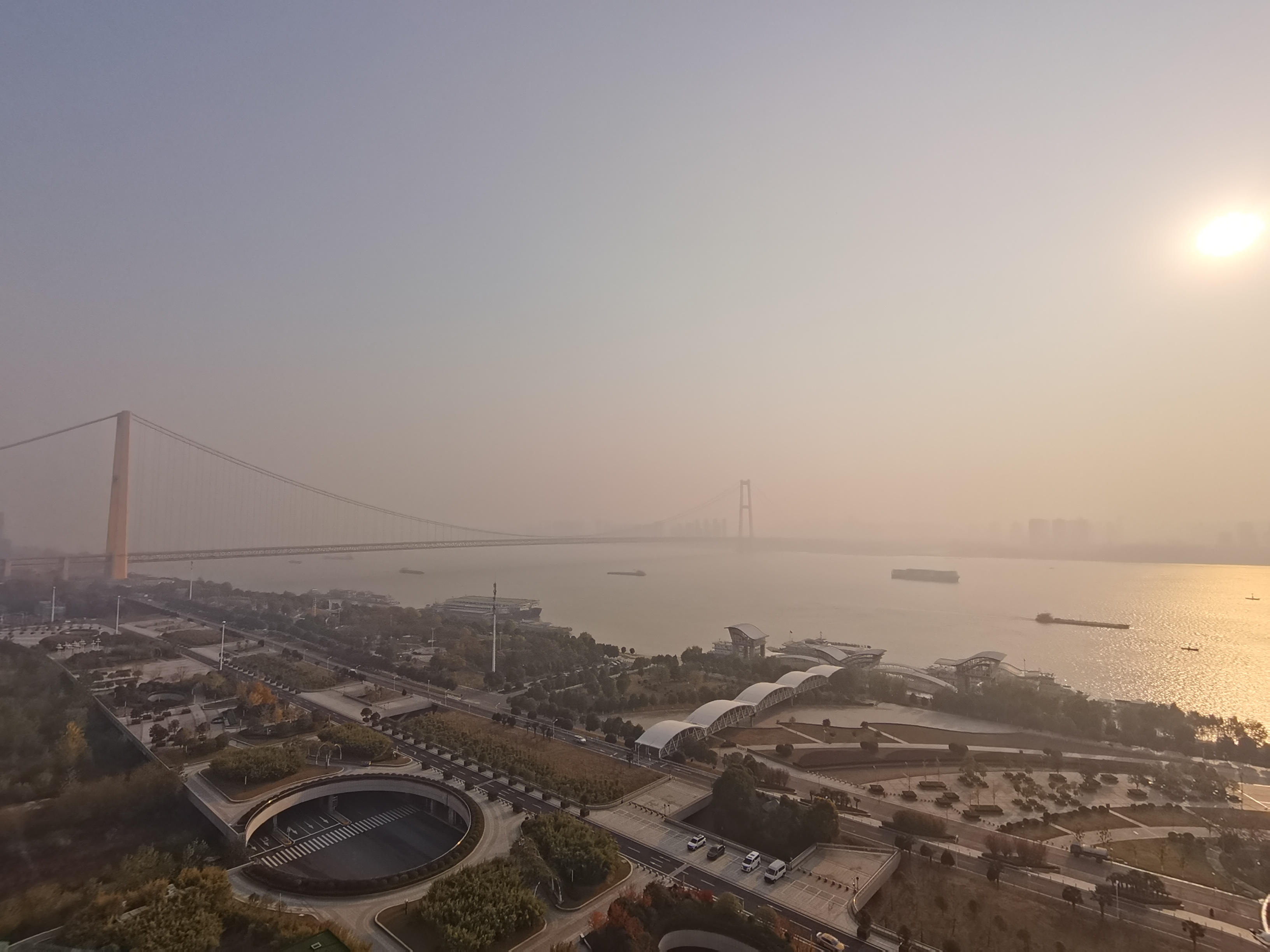 荣耀v305g游戏测评,荣耀v305g版缺点与不足