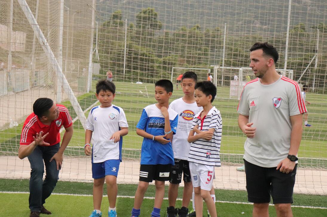 赏心悦目的南美足球,夏日里吹来一股凉爽的风