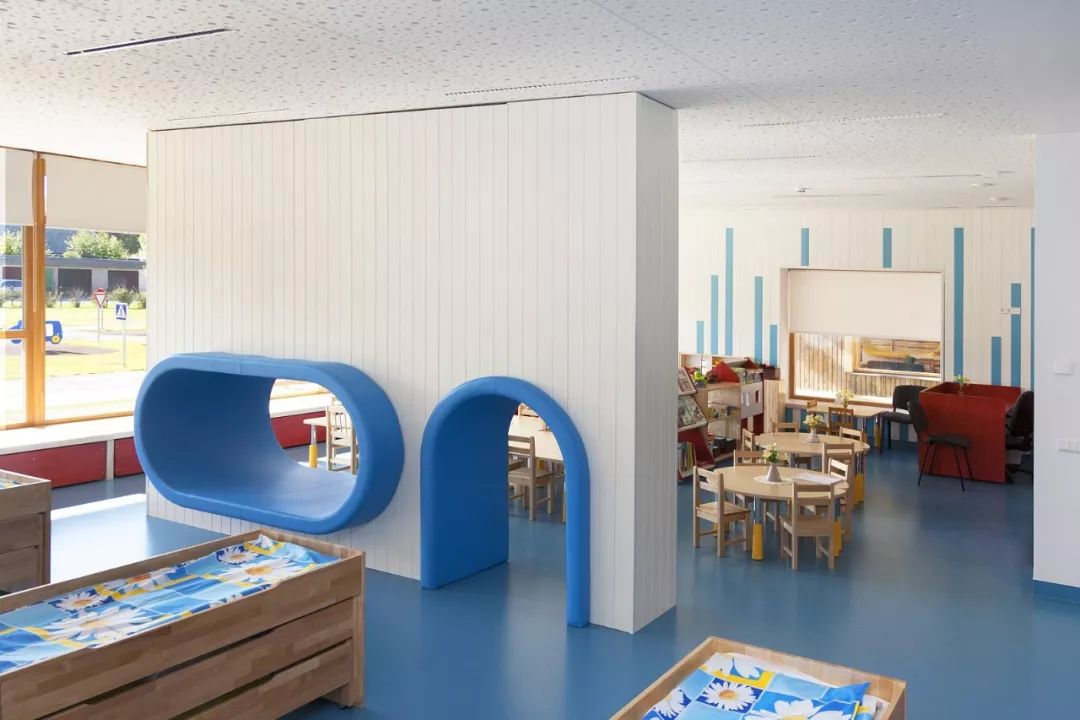 昆明幼儿园报名注意事项,幼儿园报名的具体流程提示牌