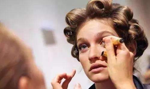 女装店营销案例：如何利用人性开店，打造客户无法抗拒的成交主张