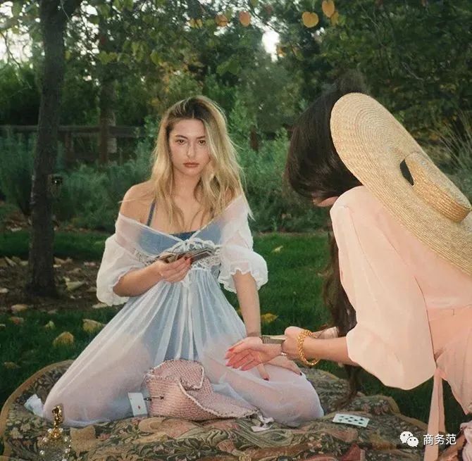 乔布斯长大后与养父母感情,乔布斯小女儿近况