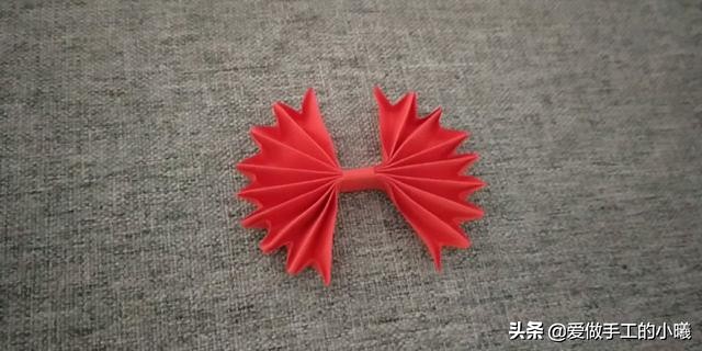 蝴蝶结折纸怎样贴在贺卡上好看,折纸简单又漂亮的蝴蝶结收纳盒