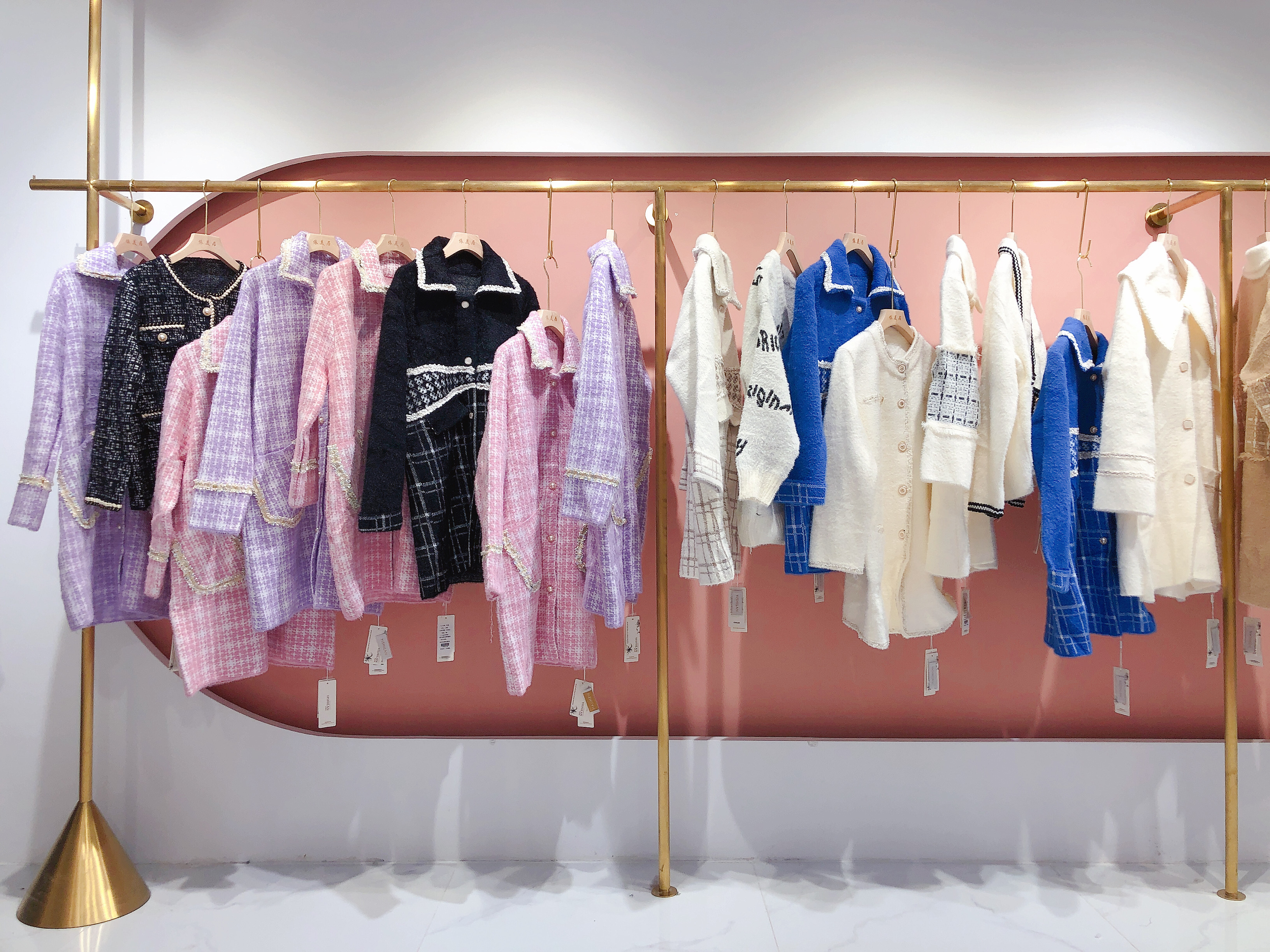 女装尾货称斤货源,女装尾货批发货源