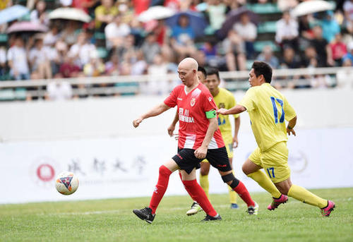 川渝男神李伯清完整视频,川渝男神李伯清骑摩托