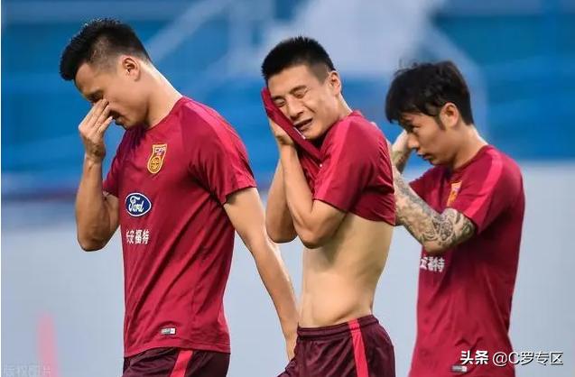 美团对黄健翔的评价,黄健翔说电竞别学国足