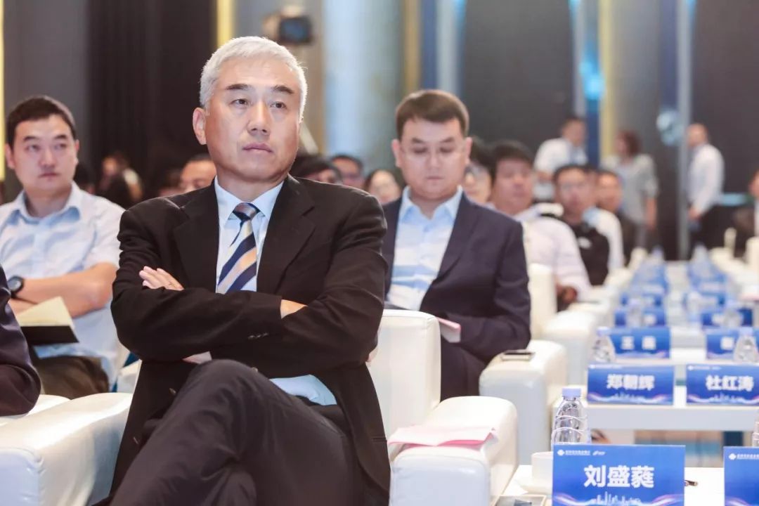 经营管理要与业务相结合,怎样抓经营管理和业务发展