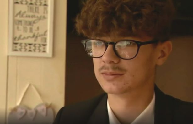 14岁英国男孩,英国14岁男生