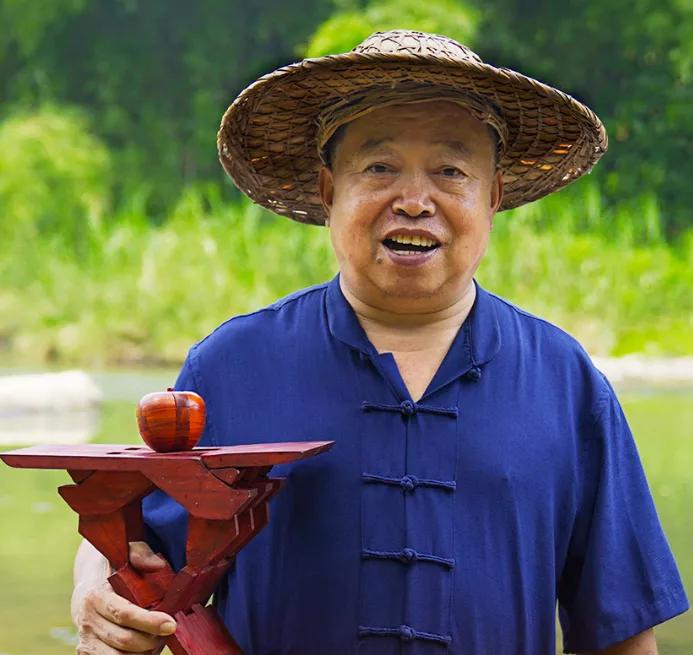 阿木爷爷消防员,阿木爷爷参观消防队