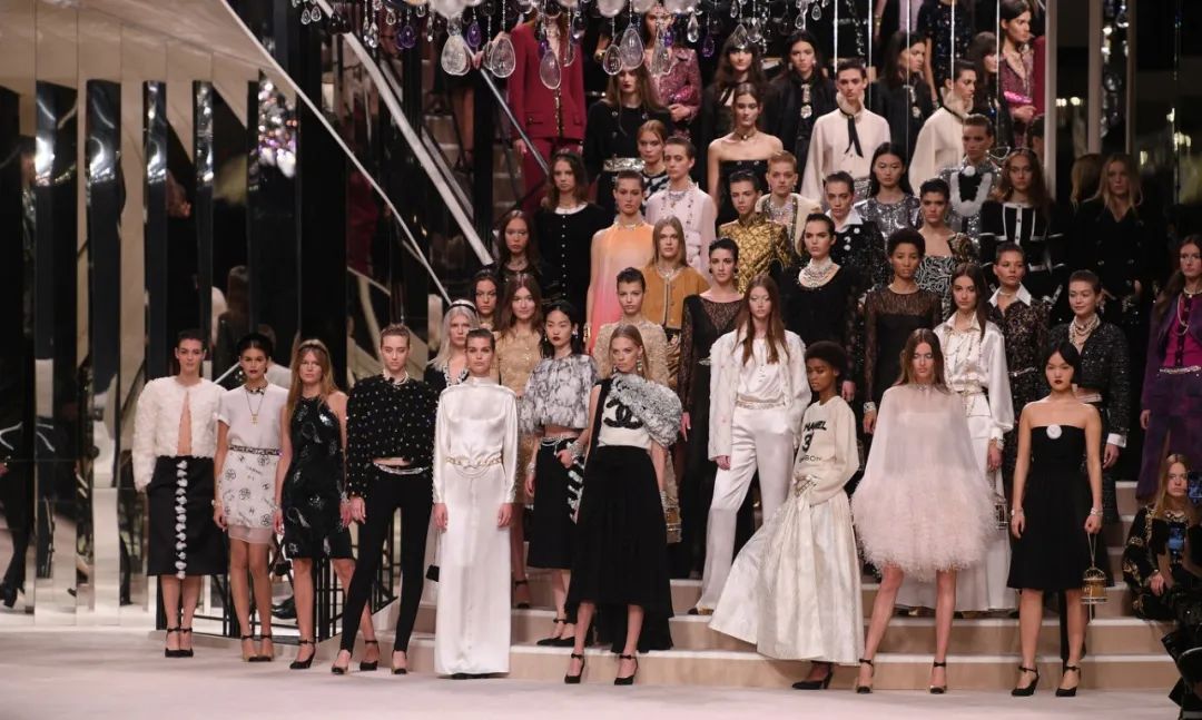 待疫情过后继续努力,谁说疫情过后会报复性消费