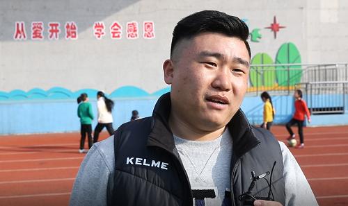 当硬汉遇上可爱的小女孩,当硬汉碰上小女孩