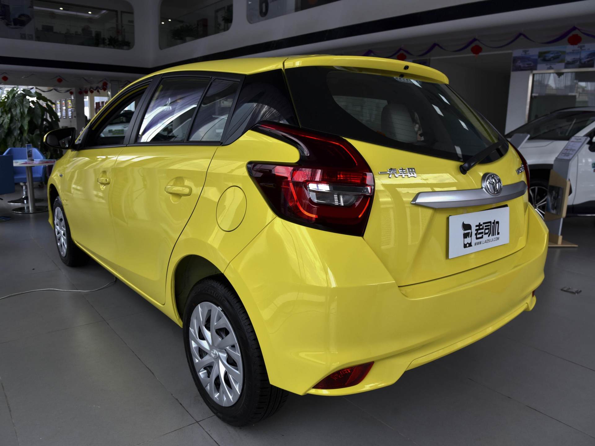 丰田威驰fs价格是多少性能如何,20年二厢丰田威驰fs多少钱