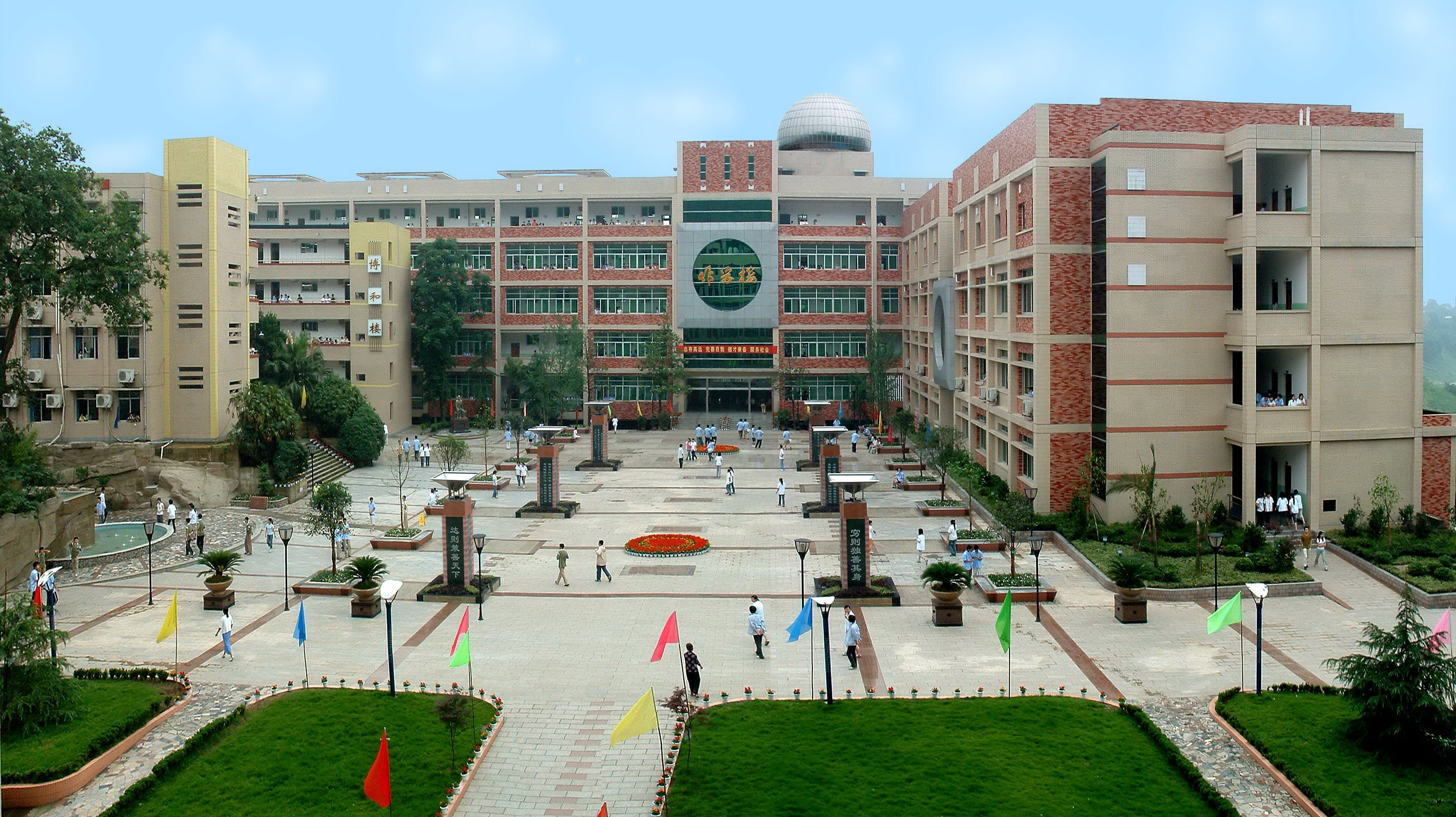 重庆哪所学校环境最好,重庆最美学校