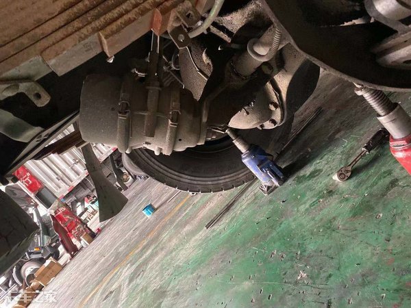 轻卡油刹刹车不灵怎样修理,轻卡四轮保养加换刹车片