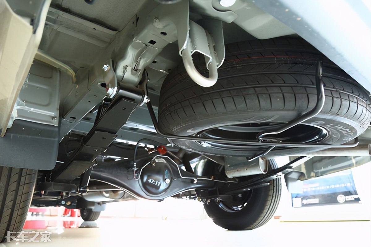 开着风行菱智去旅行,东风风行菱智v3货车版多少钱