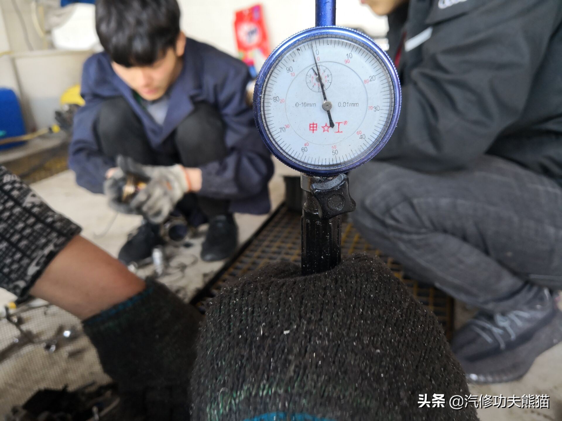 2011款奥迪q5烧机油怎么彻底解决,奥迪q5三代ea888发动机烧机油原因