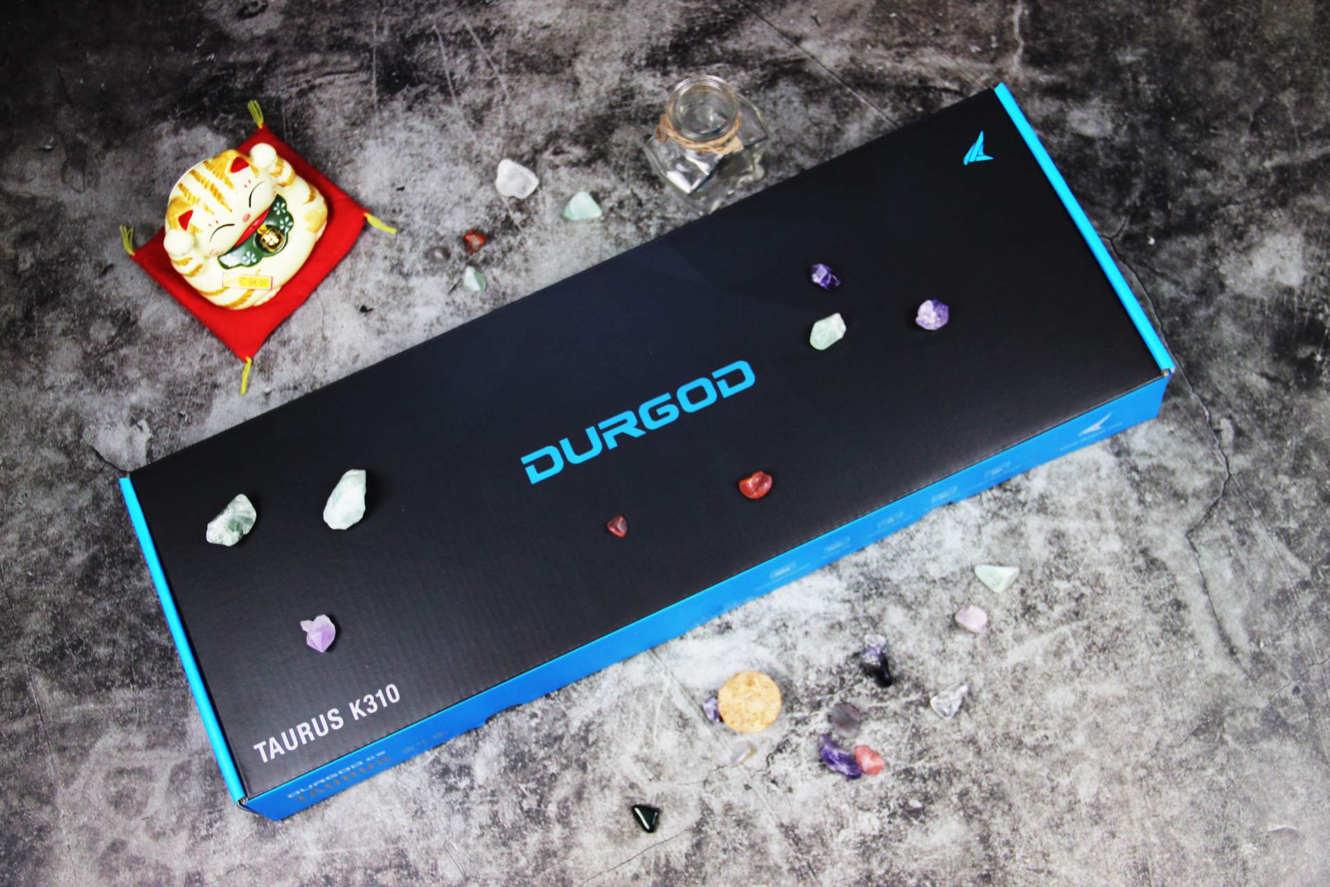 推荐一款新手使用的青轴机械键盘,银轴冰蓝灯机械键盘推荐