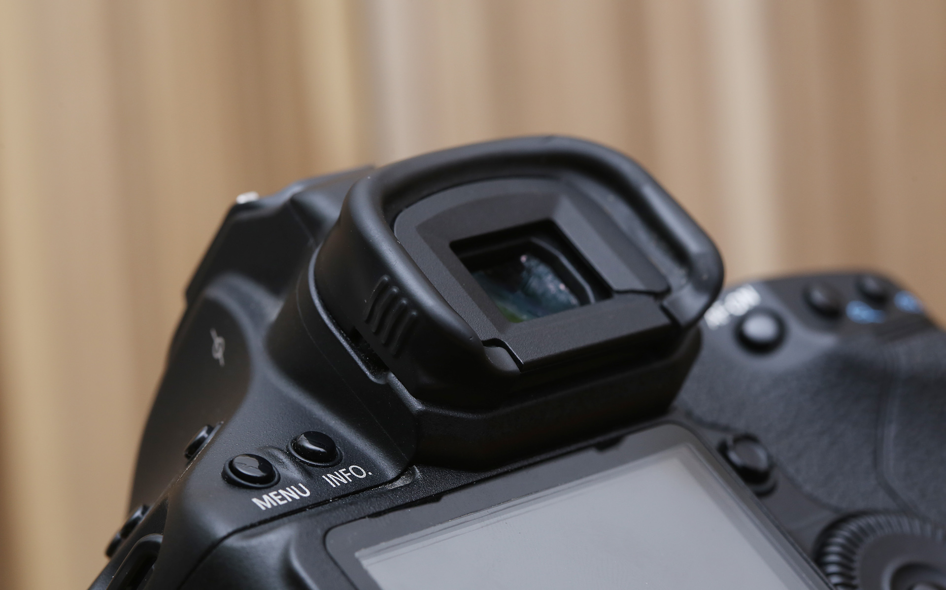 佳能1dsmark3还值得买吗,ds时代