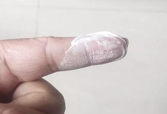 花1000块洗牙美白，效果输给一支烟民牙膏！新西兰人用它白了97年