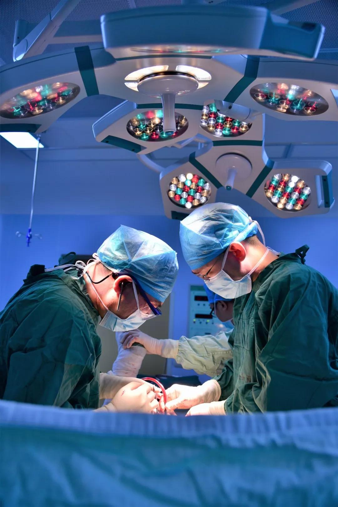 风雨同舟共成长——庆祝安溪县医院骨二科成立一周年