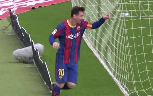 梅西超越c罗创下5大纪录,纪录之夜三双王