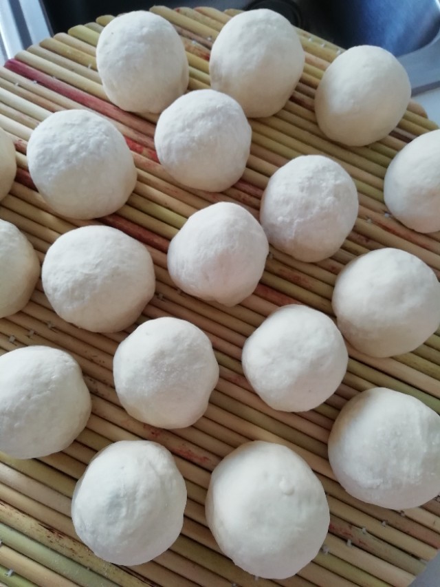 热水把面烫死还可以发酵吗,温度过高把面烫死怎么办