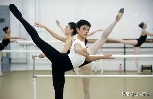 乔治小王子挨骂,乔治小王子叛逆