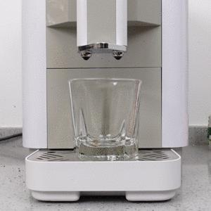 瑞幸美式咖啡对比星巴克美式咖啡,星巴克美式咖啡怎么样最好喝