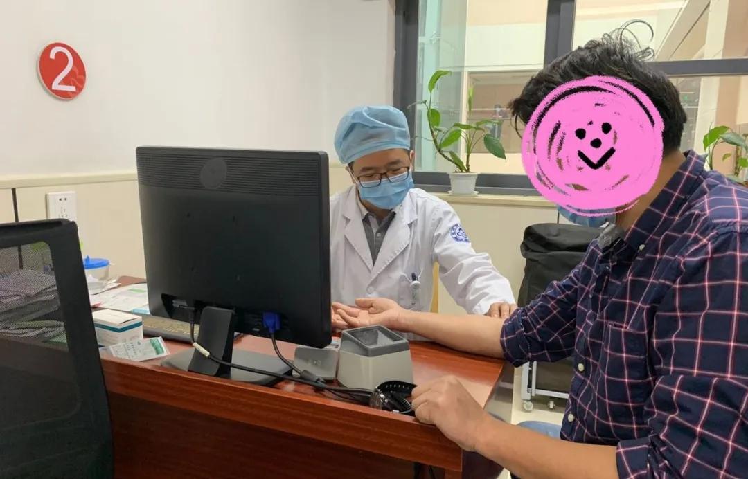 虫子叮了一口，阿姨全脸暴肿差点窒息！医生提醒这些楼层的居民要注意……